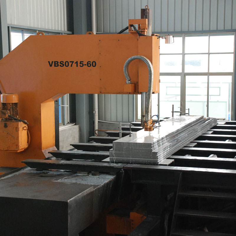 Me pehea nga rauemi hanga e wha e whakaatu ana i nga otinga mo nga ahuatanga mahi rereke i roto i nga mahi hangai?